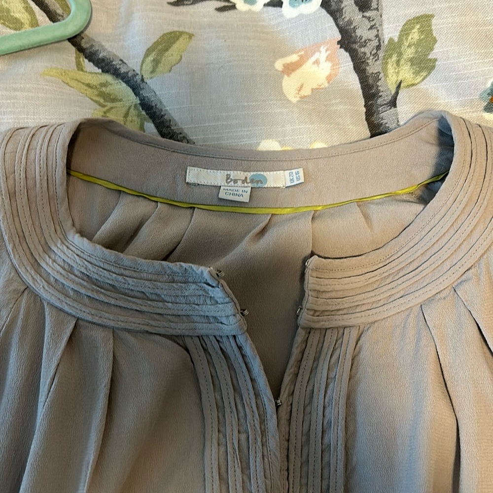 Tan Boden Blouse, Size 16